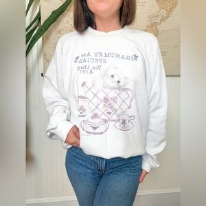 vintage Gildan grandma crewneck sweatshirt with cat
